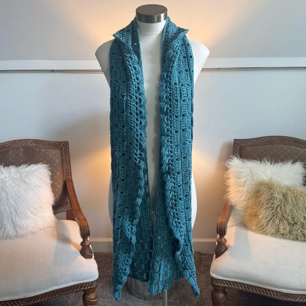 Hand-Knit Blue Scarf Pashmina